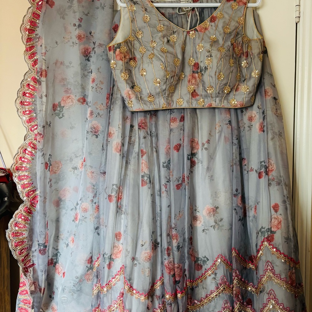 Source Unknown Blue and Pink Scoop Neck Wedding Gown